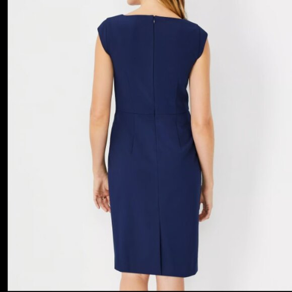 Elegant Navy Blue Women's Dress - Picture 4 of 8